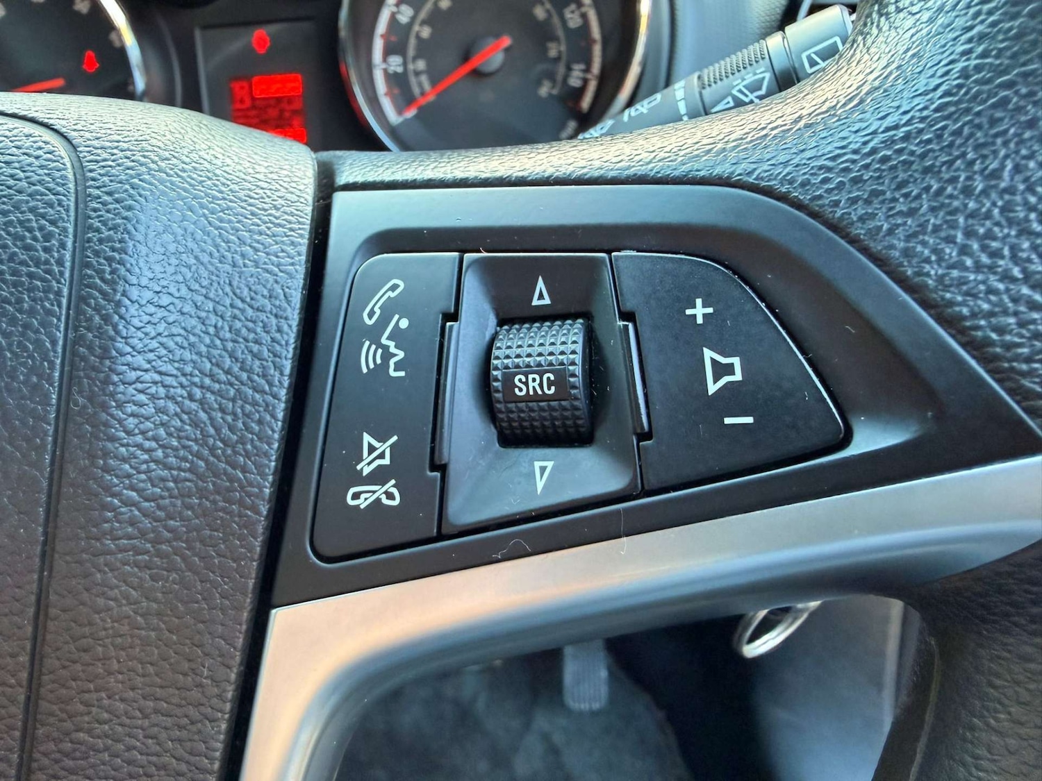 Used Vauxhall Meriva 2014 for sale - 76904941: Photo 43