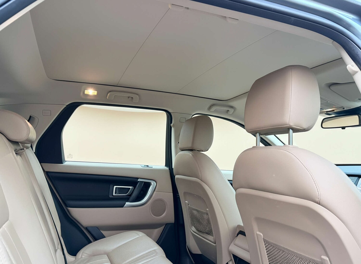 Used Land Rover Discovery Sport 2016 for sale - 76904937: Photo 15