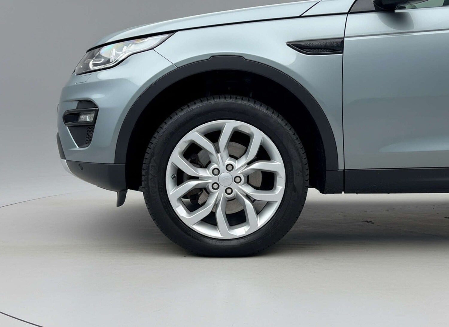 Used Land Rover Discovery Sport 2016 for sale - 76904937: Photo 20