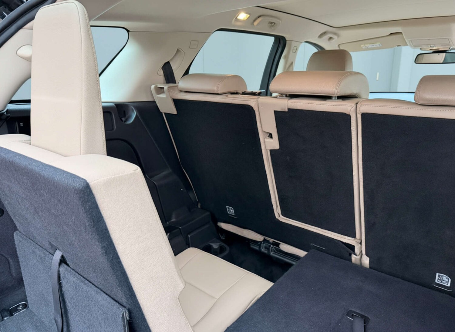 Used Land Rover Discovery Sport 2016 for sale - 76904937: Photo 22