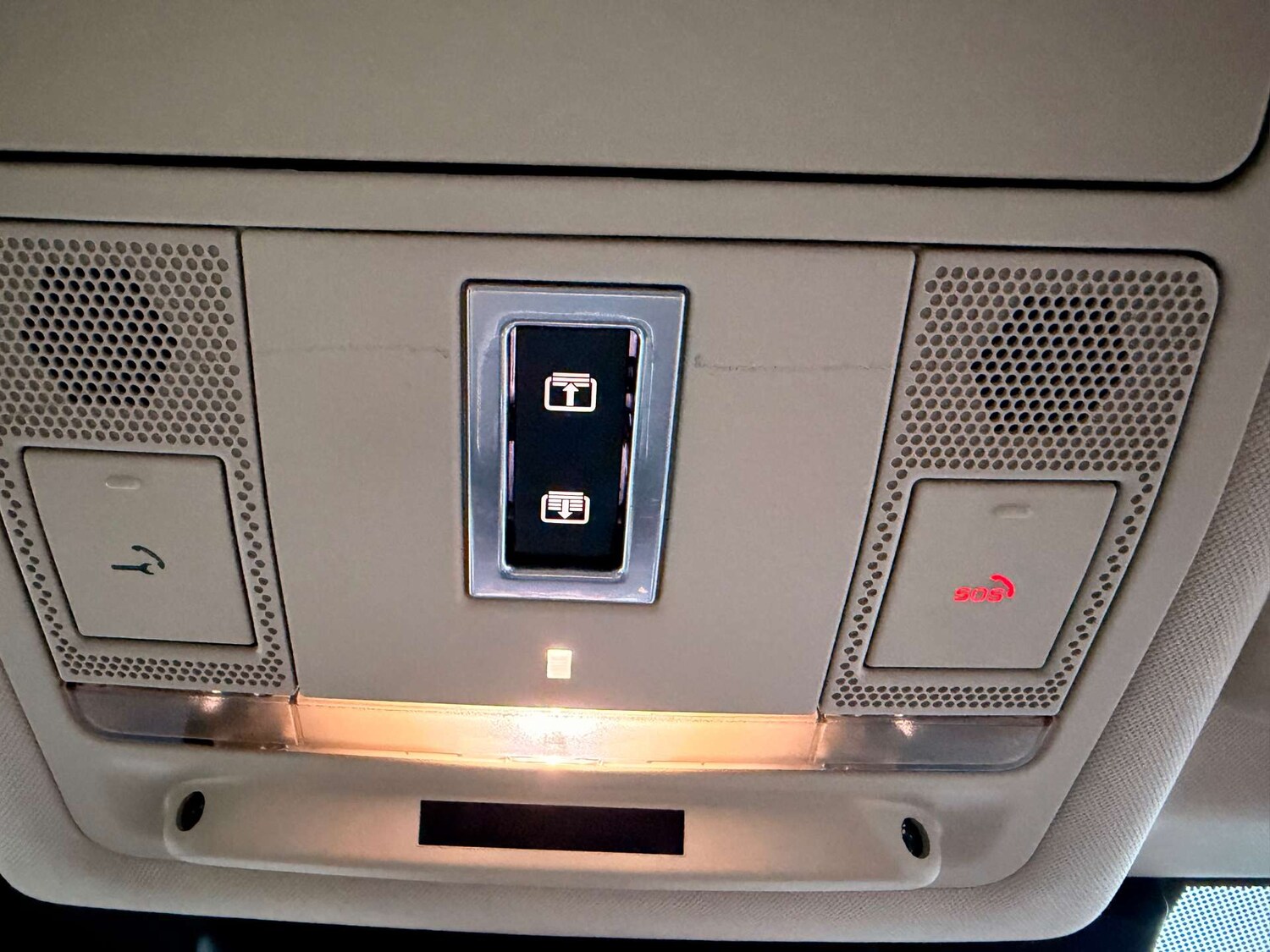 Used Land Rover Discovery Sport 2016 for sale - 76904937: Photo 26