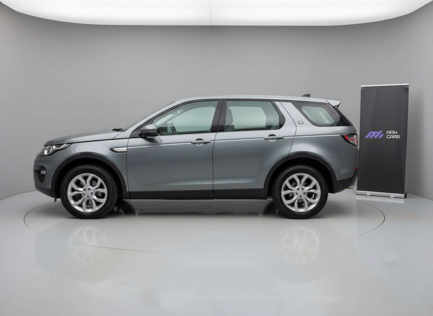 Used Land Rover Discovery Sport 2016 for sale - 76904937: Photo 31