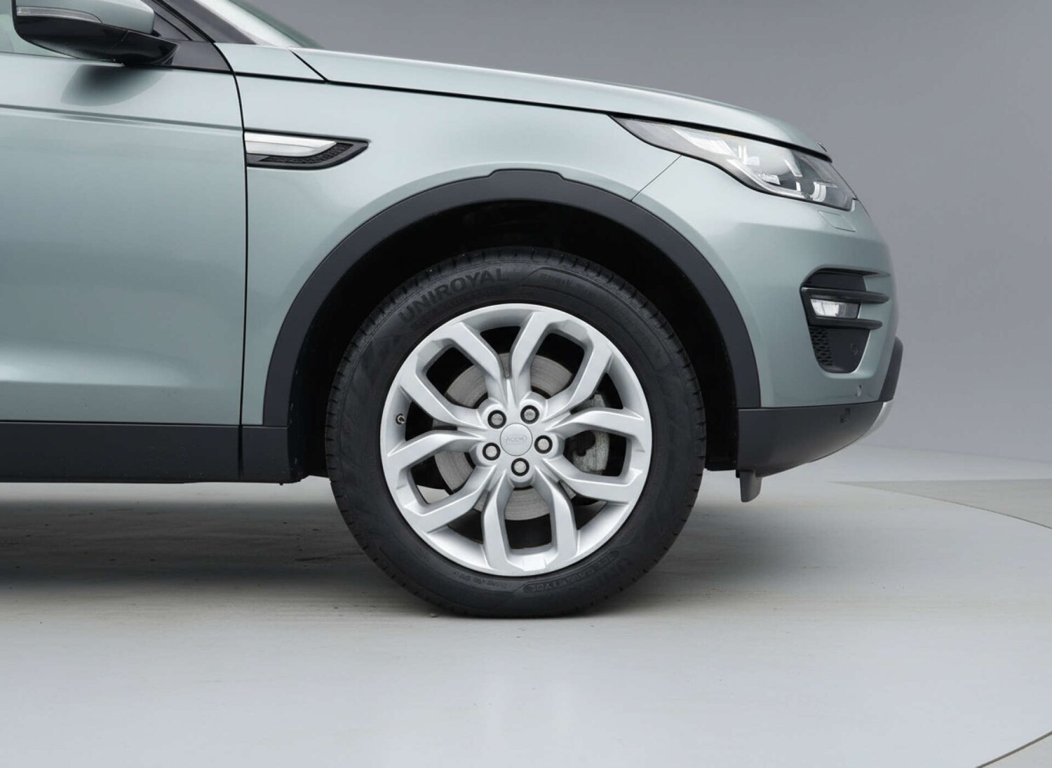 Used Land Rover Discovery Sport 2016 for sale - 76904937: Photo 35