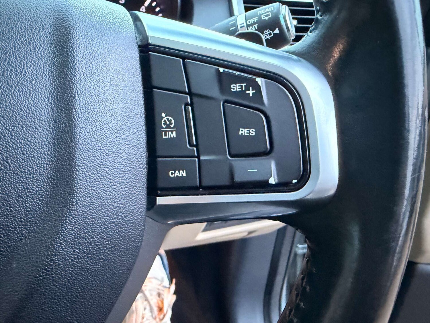 Used Land Rover Discovery Sport 2016 for sale - 76904937: Photo 36