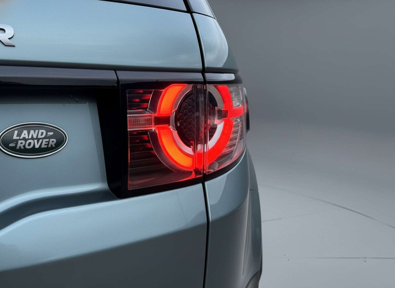 Used Land Rover Discovery Sport 2016 for sale - 76904937: Photo 45