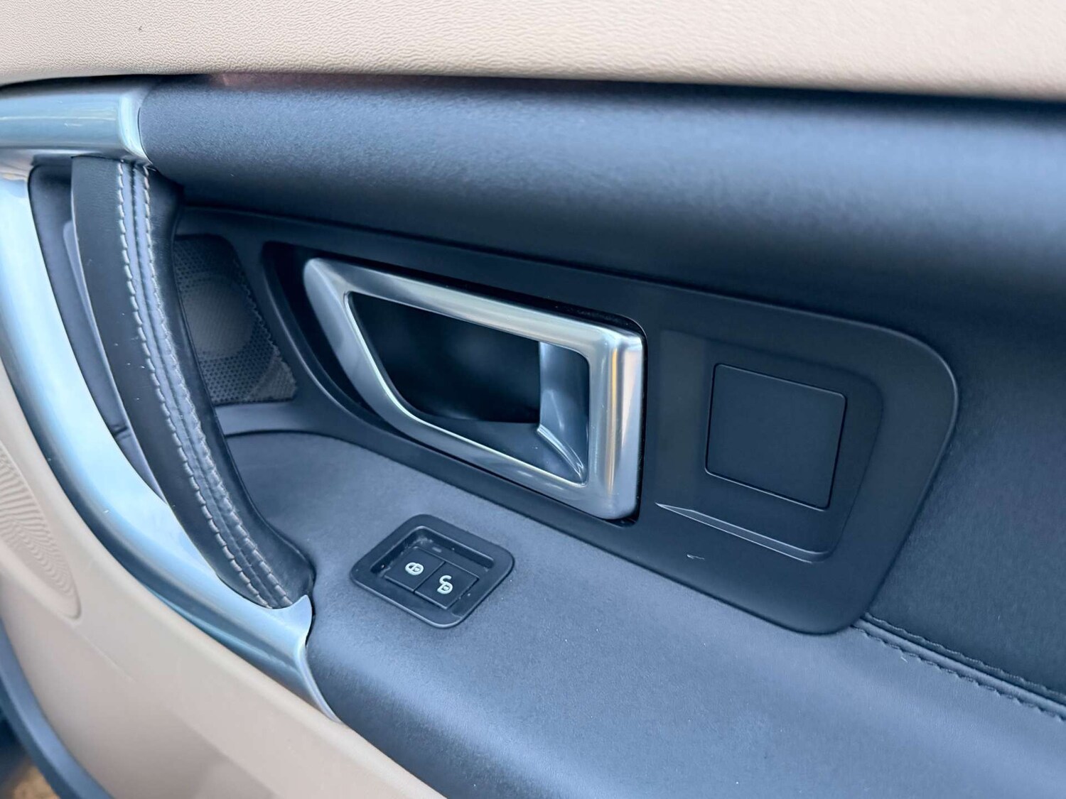 Used Land Rover Discovery Sport 2016 for sale - 76904937: Photo 46