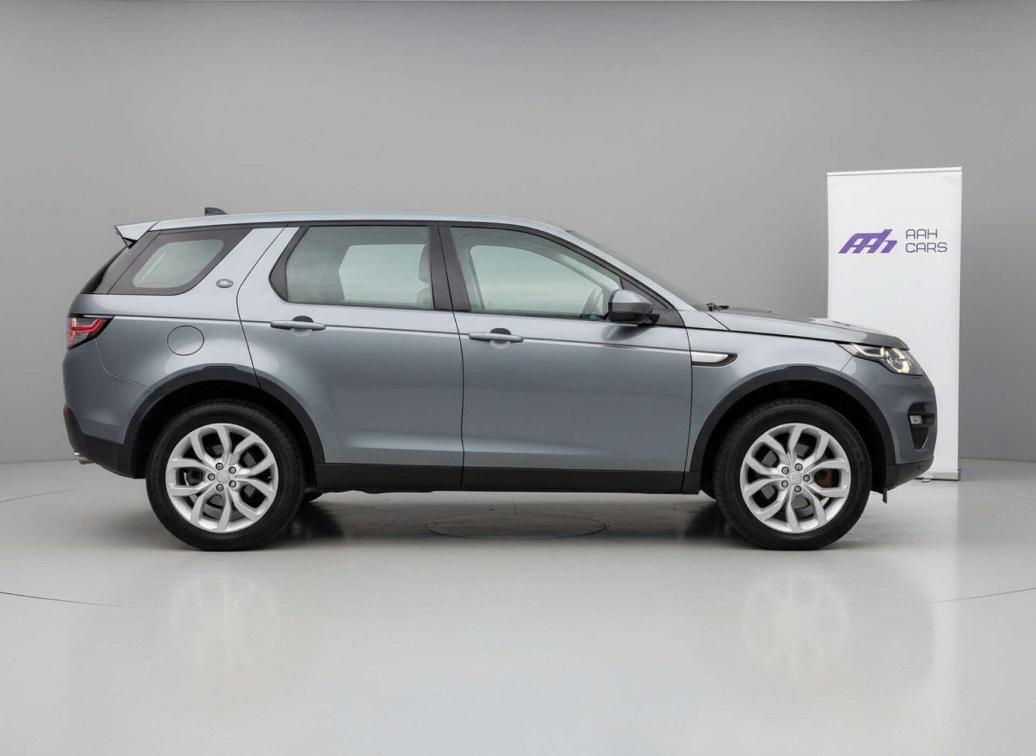 Used Land Rover Discovery Sport 2016 for sale - 76904937: Photo 63