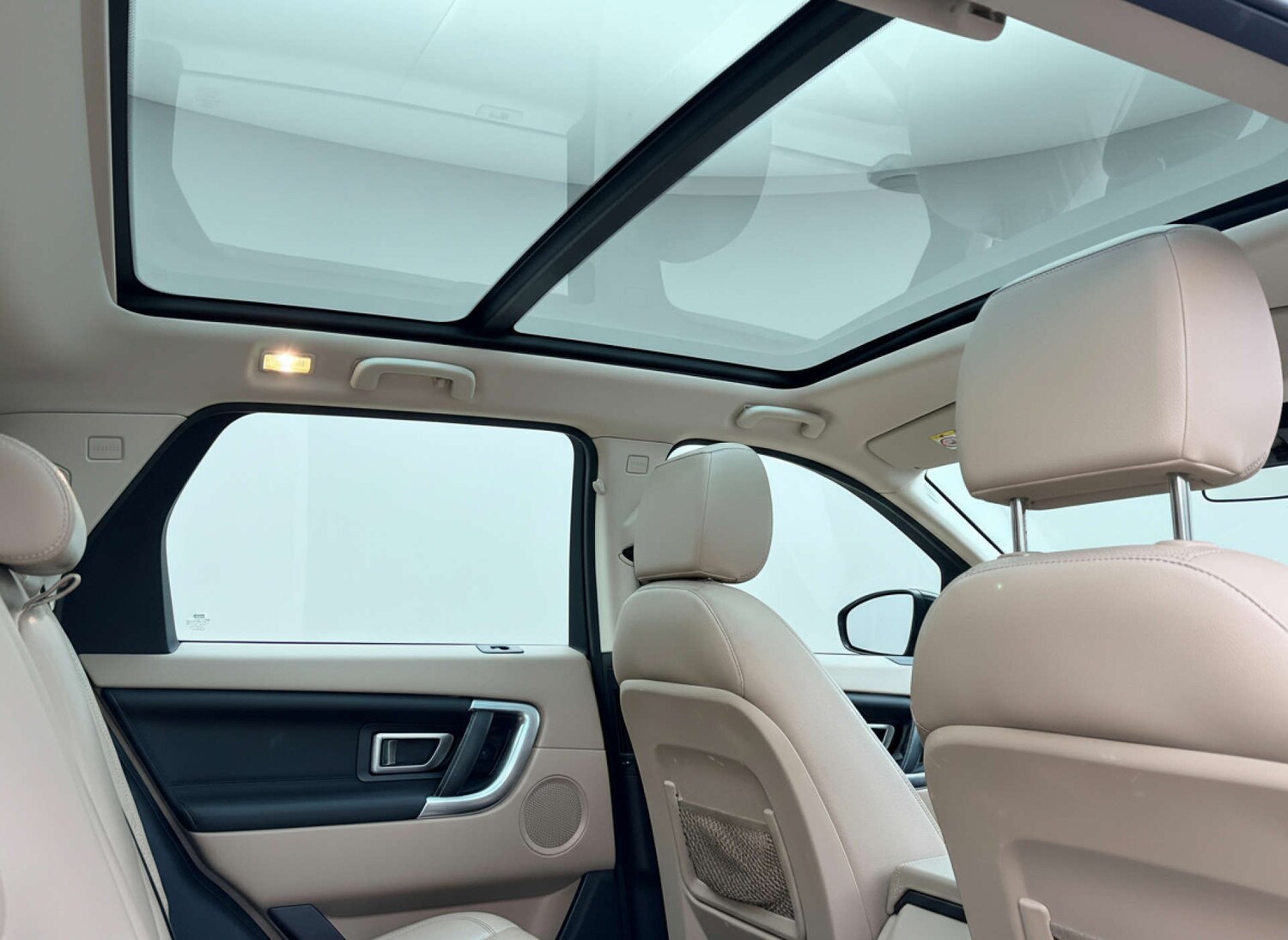 Used Land Rover Discovery Sport 2016 for sale - 76904937: Photo 66