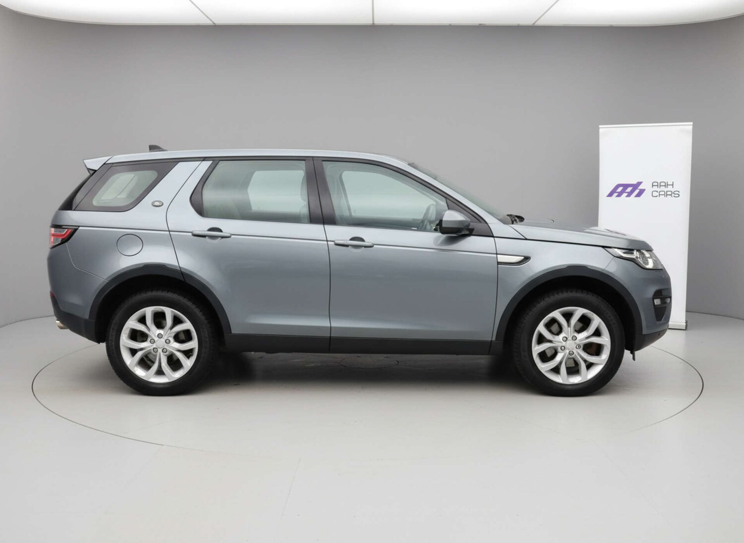 Used Land Rover Discovery Sport 2016 for sale - 76904937: Photo 78