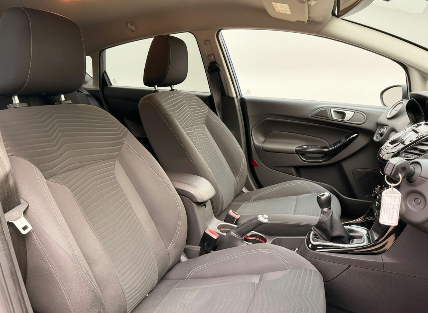 Used Ford Fiesta 2014 for sale - 76904932: Photo 25