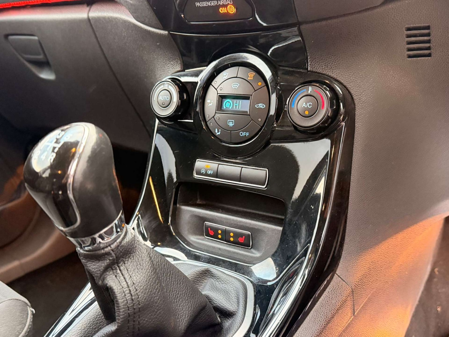 Used Ford Fiesta 2014 for sale - 76904932: Photo 35