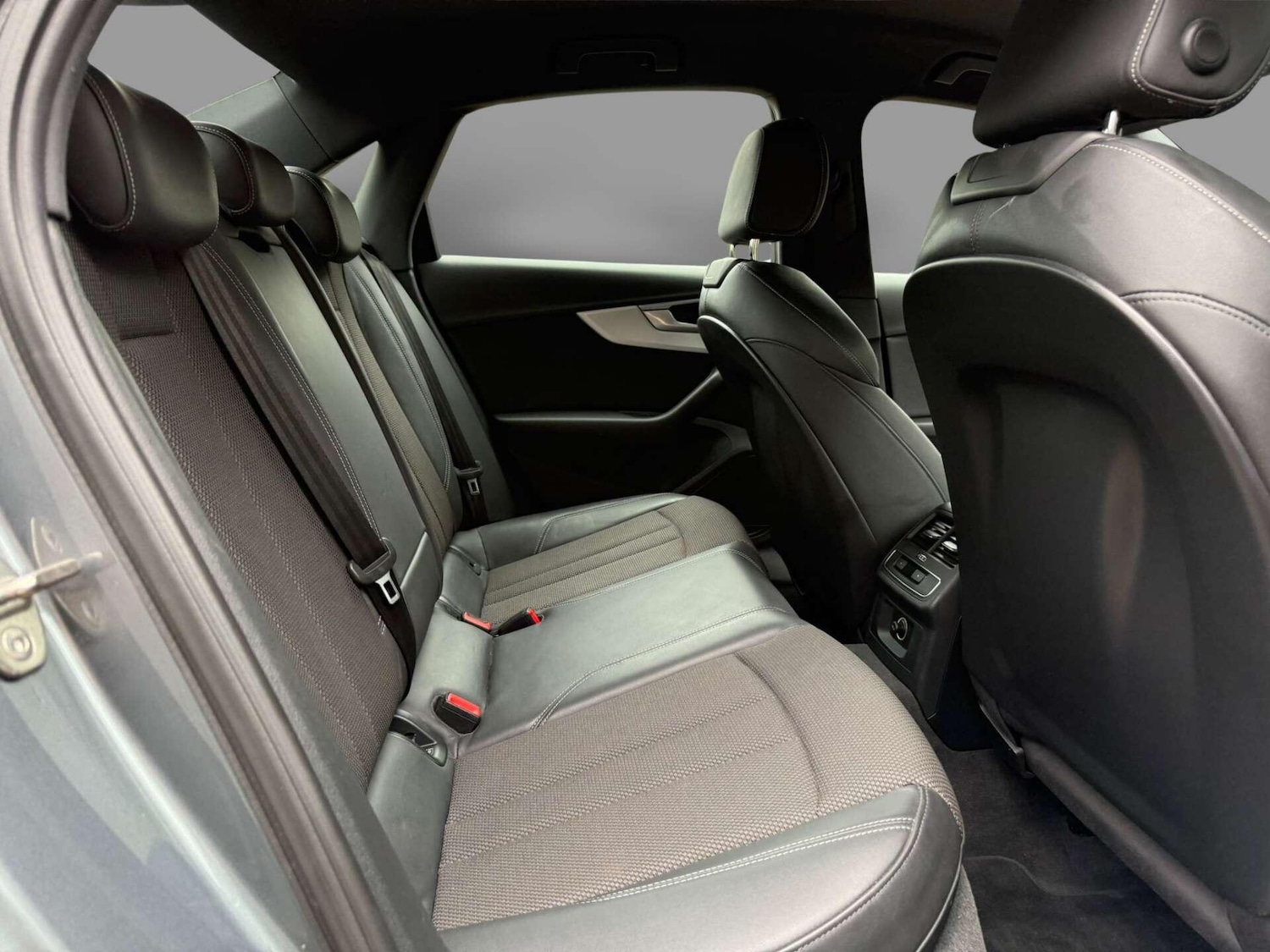 Used Audi A4 2016 for sale - 76423482: Photo 16