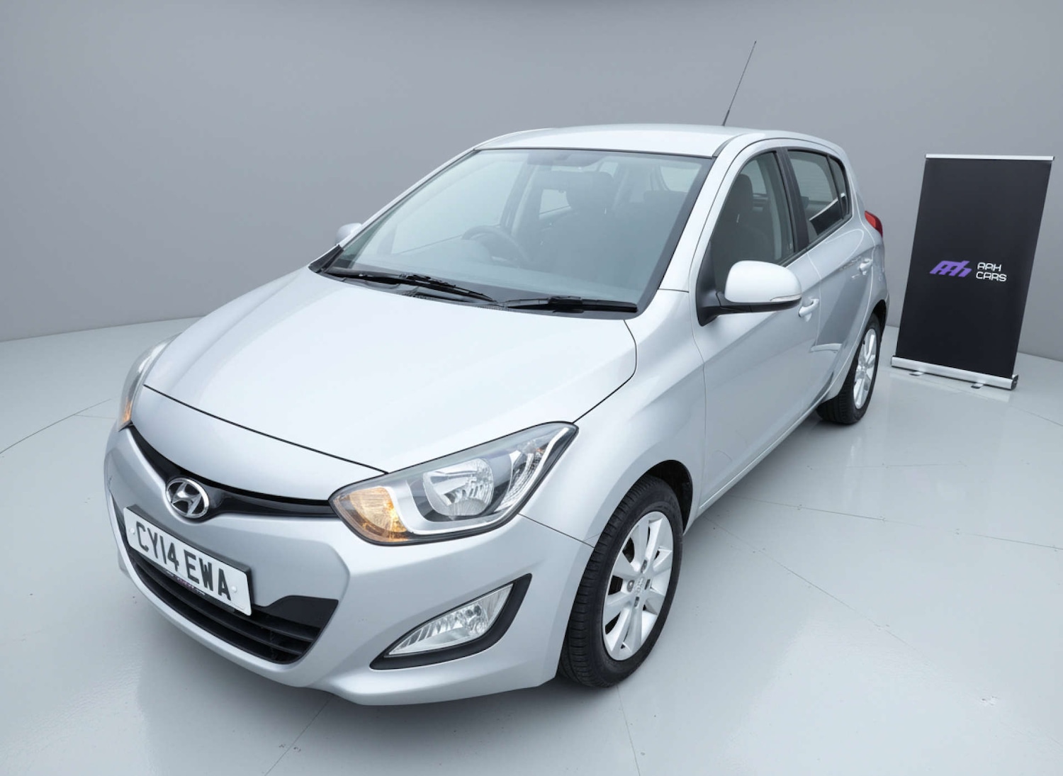 Used Hyundai i20 2014 for sale - 77061750: Photo 2