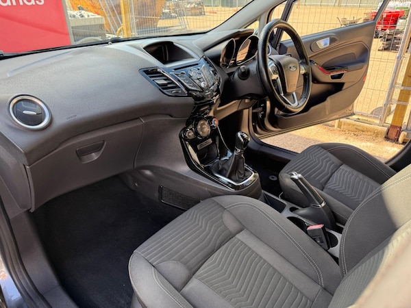 Used Ford Fiesta 2015 for sale - 76123047: Photo 11