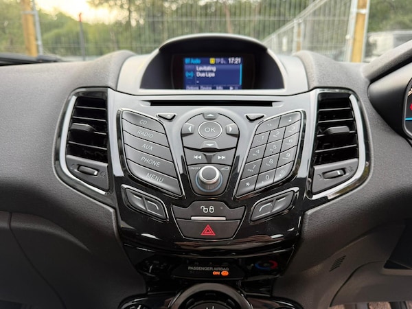 Used Ford Fiesta 2015 for sale - 76123047: Photo 25