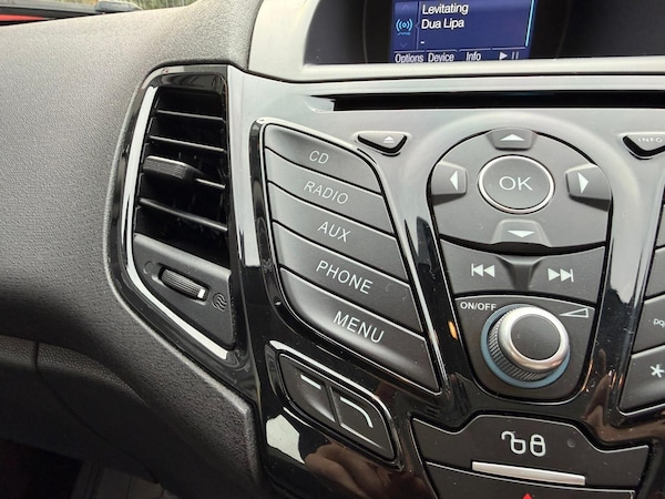 Used Ford Fiesta 2015 for sale - 76123047: Photo 30