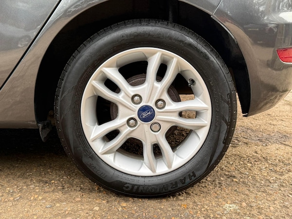 Used Ford Fiesta 2015 for sale - 76123047: Photo 38
