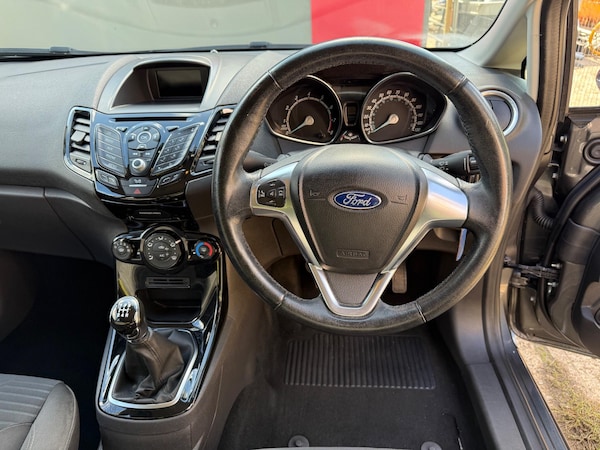 Used Ford Fiesta 2015 for sale - 76123047: Photo 44