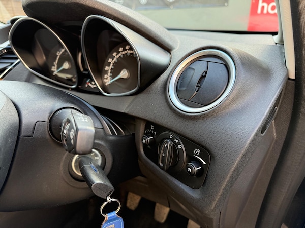 Used Ford Fiesta 2015 for sale - 76123047: Photo 48