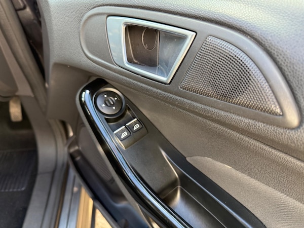 Used Ford Fiesta 2015 for sale - 76123047: Photo 49