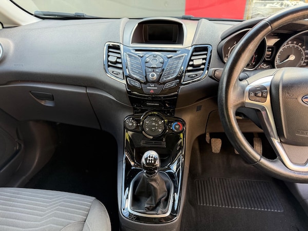Used Ford Fiesta 2015 for sale - 76123047: Photo 50