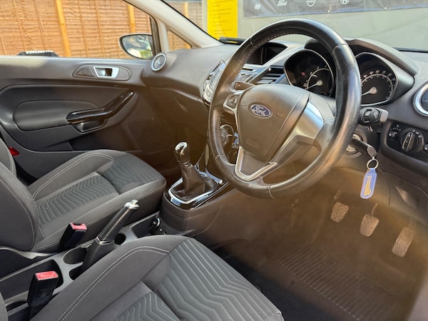 Used Ford Fiesta 2015 for sale - 76123047: Photo 52