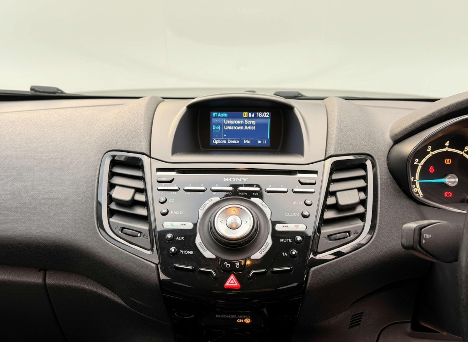 Used Ford Fiesta 2014 for sale - 76645269: Photo 16