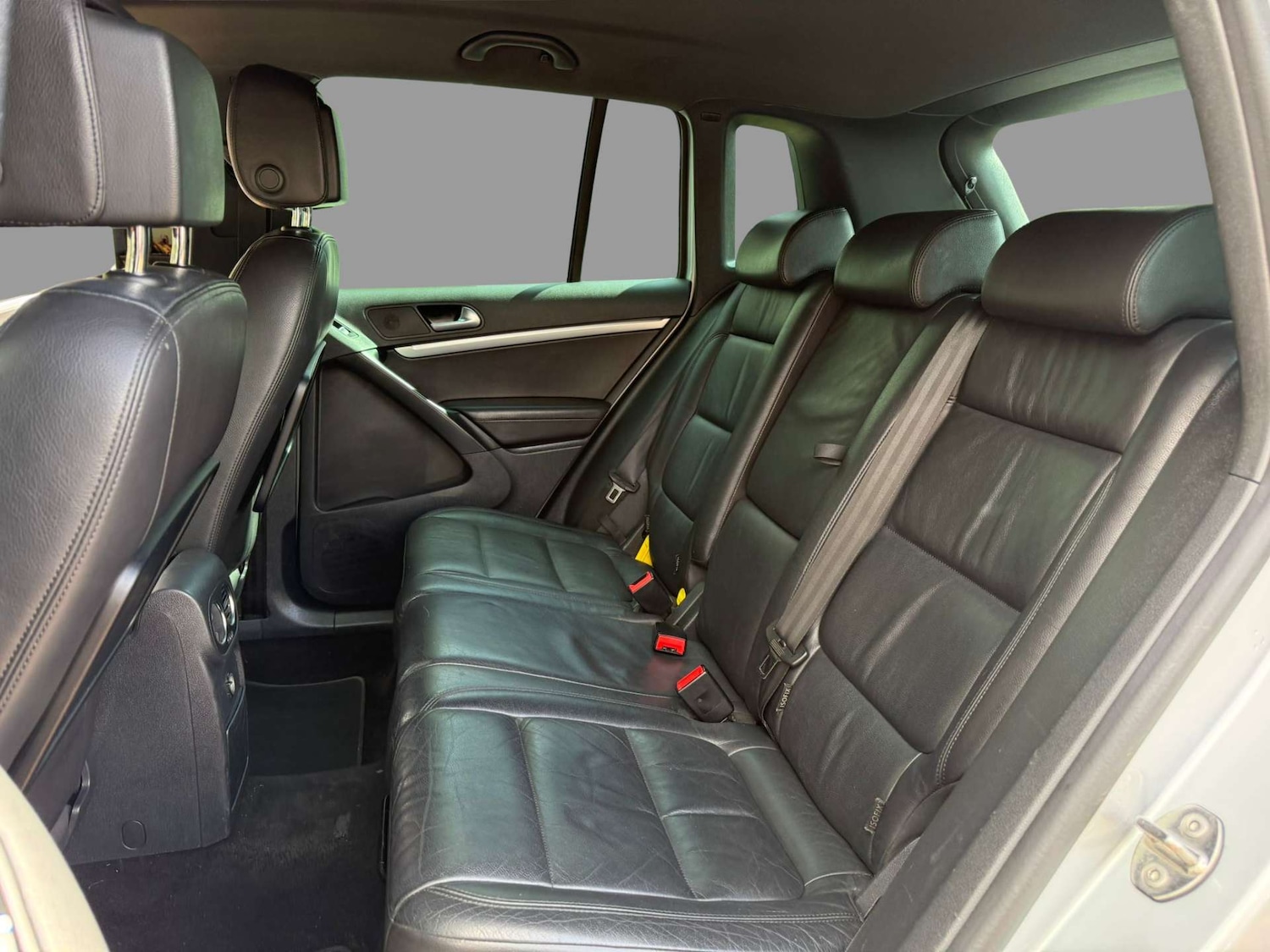 Used Volkswagen Tiguan 2015 for sale - 76904939: Photo 18