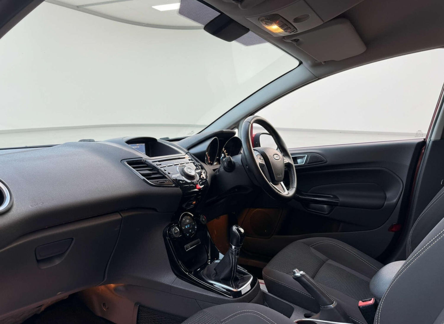 Used Ford Fiesta 2015 for sale - 76865674: Photo 15