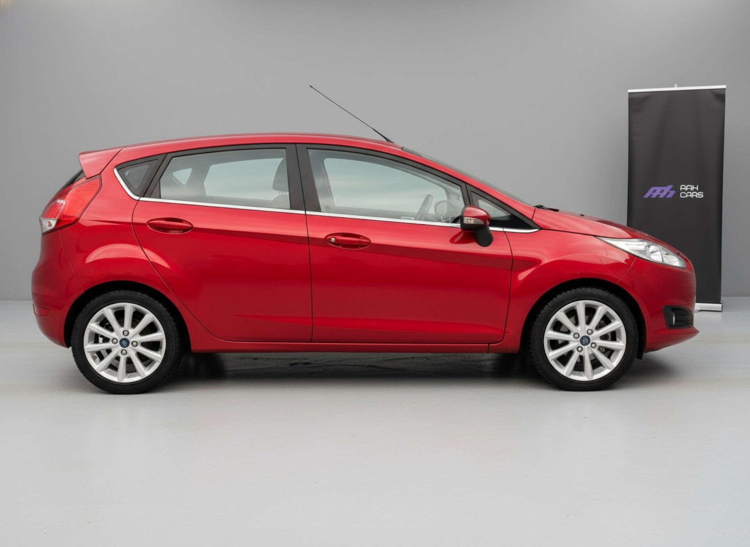 Used Ford Fiesta 2015 for sale - 76865674: Photo 8