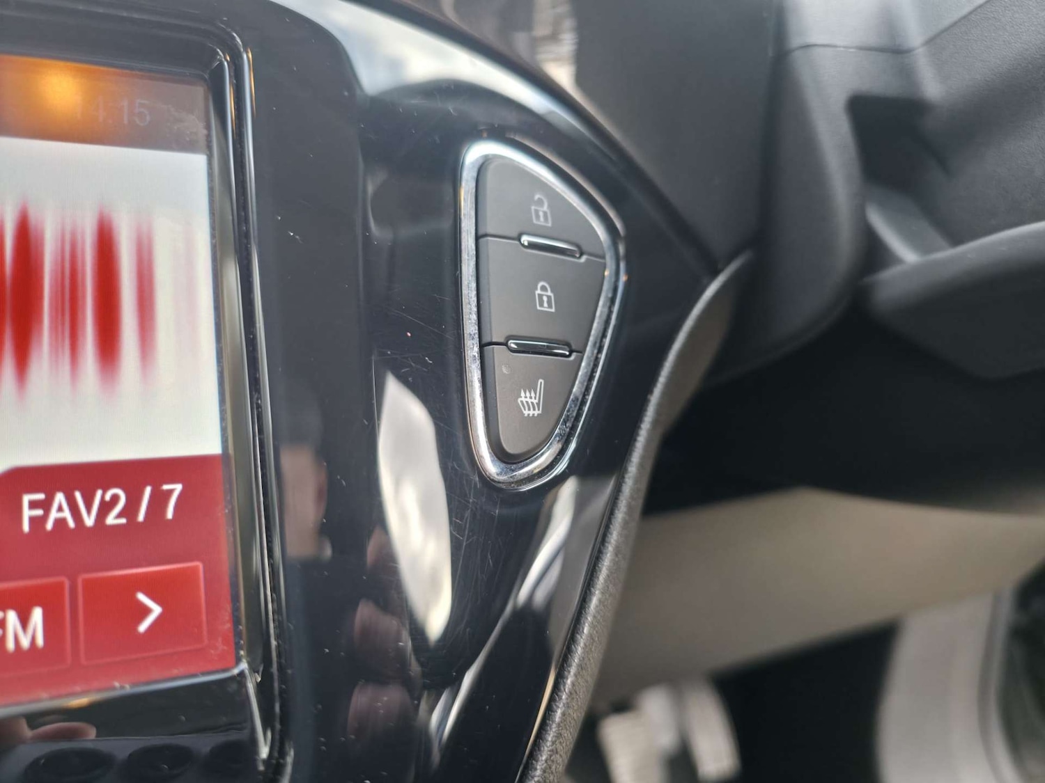 Used Vauxhall Corsa 2015 for sale - 77495084: Photo 40