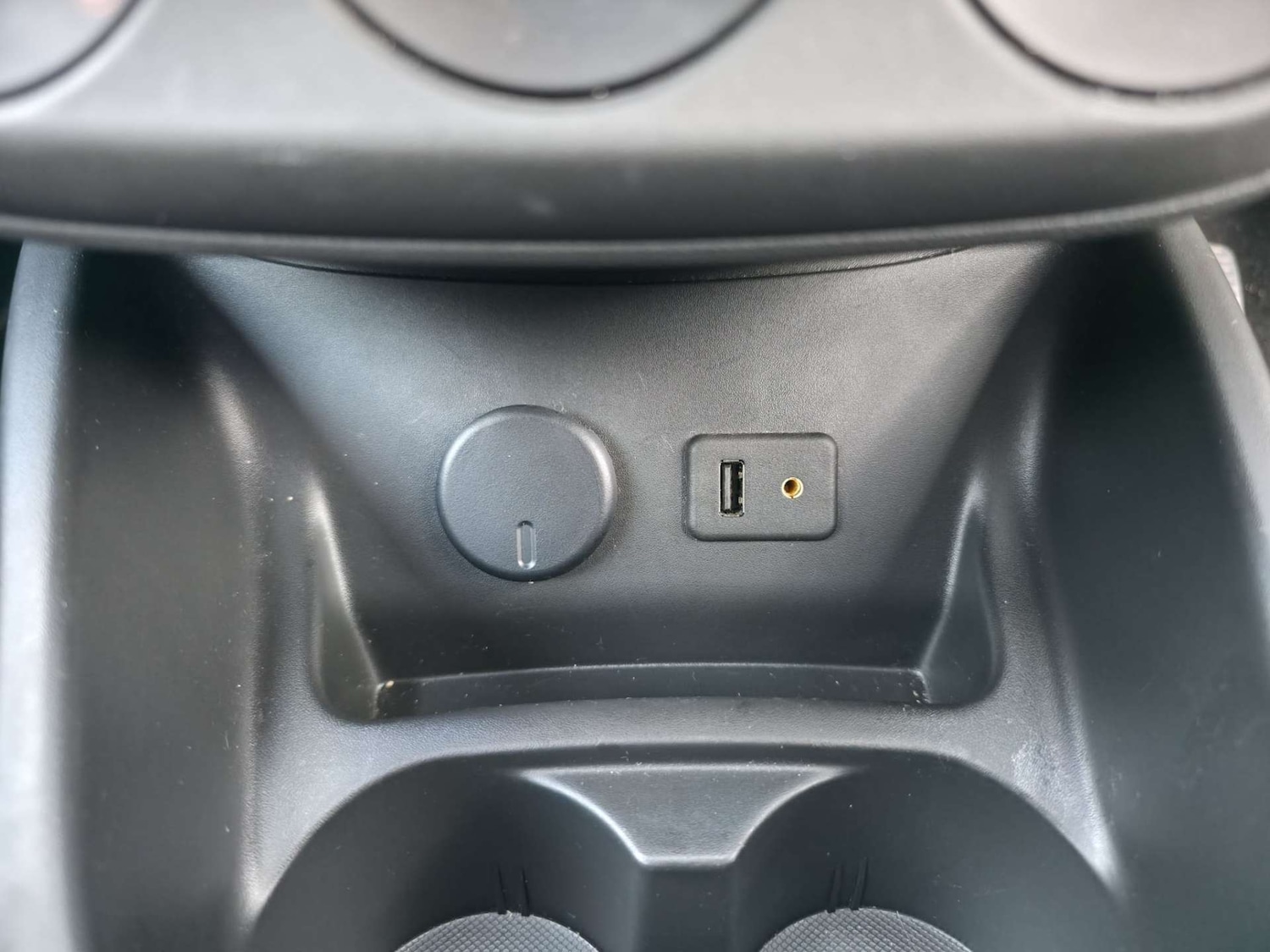 Used Vauxhall Corsa 2015 for sale - 77495084: Photo 46