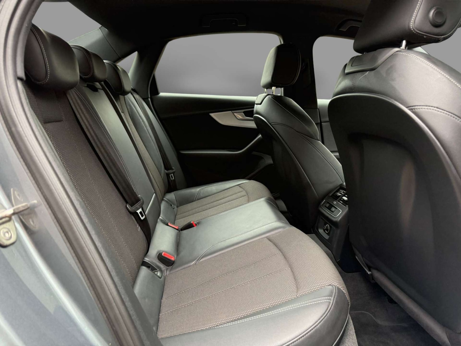 Used Audi A4 2016 for sale - 76904942: Photo 16