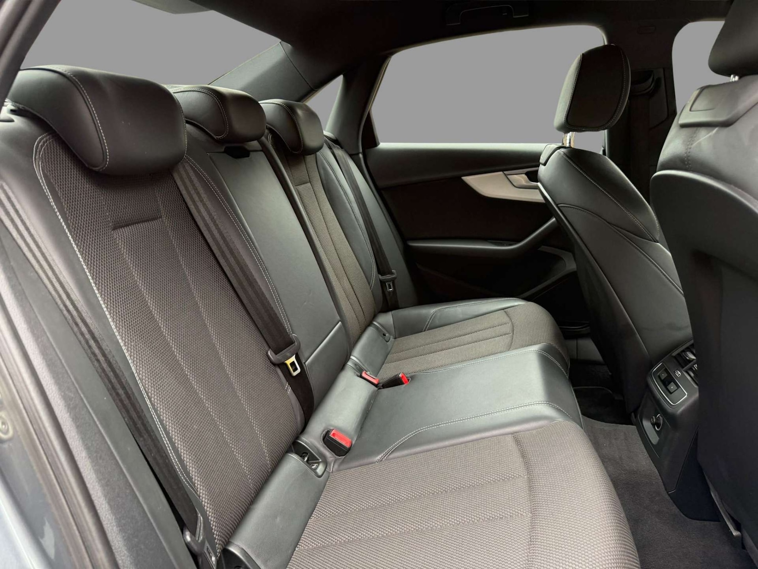 Used Audi A4 2016 for sale - 76904942: Photo 23