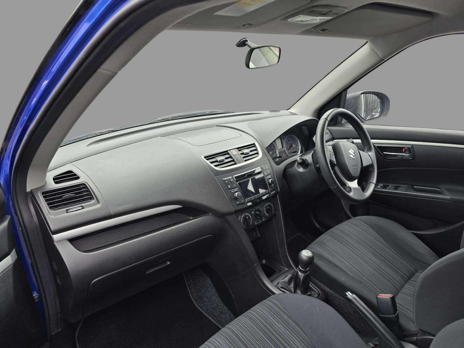 Used Suzuki Swift 2015 for sale - 76349119: Photo 7