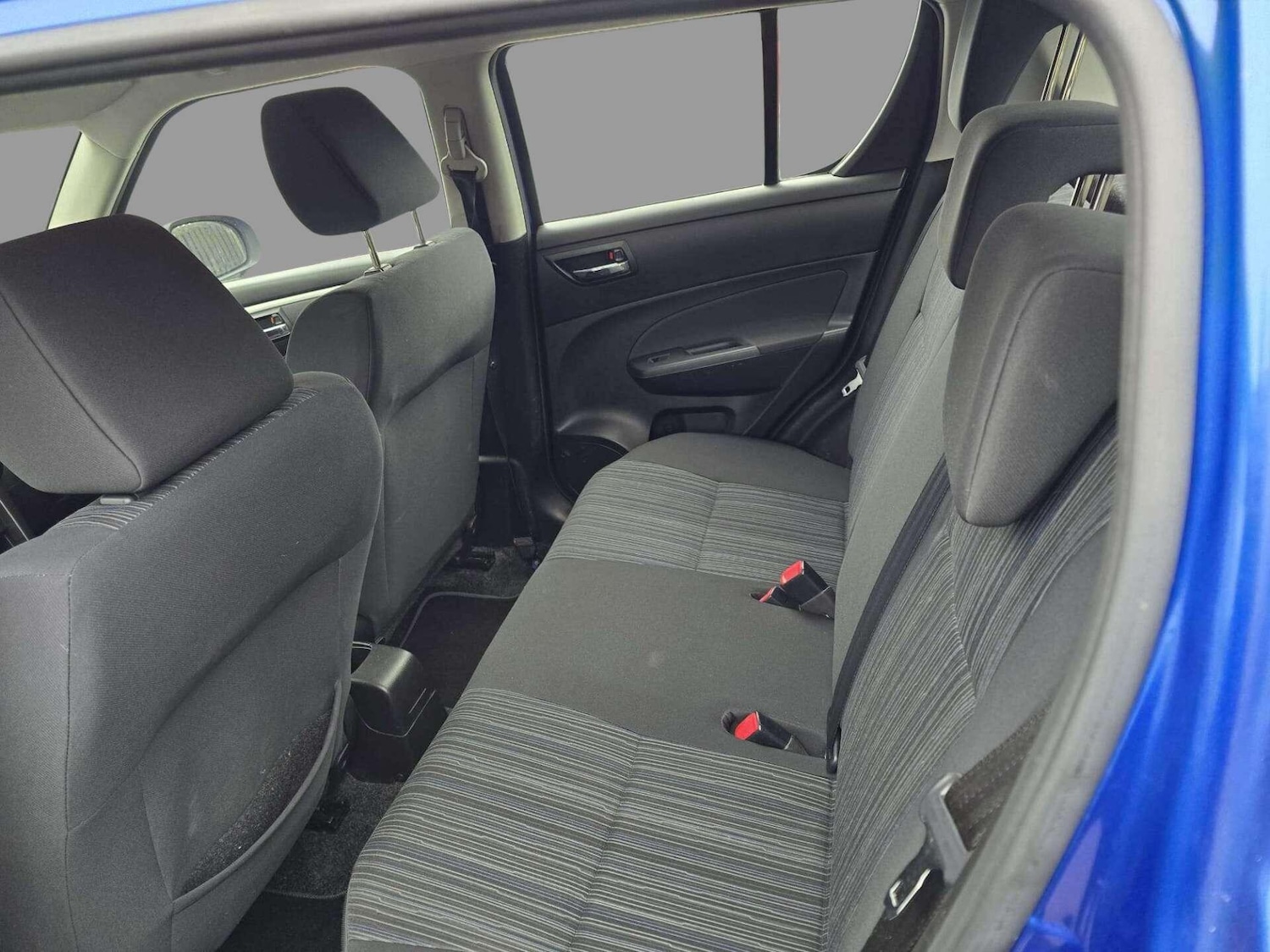 Used Suzuki Swift 2015 for sale - 76349119: Photo 8