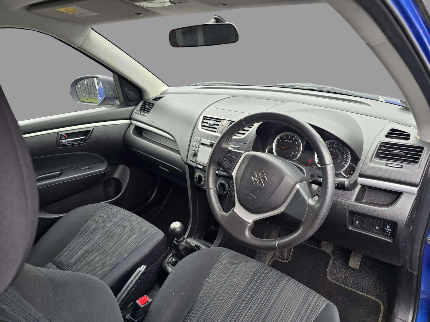 Used Suzuki Swift 2015 for sale - 76349119: Photo 9