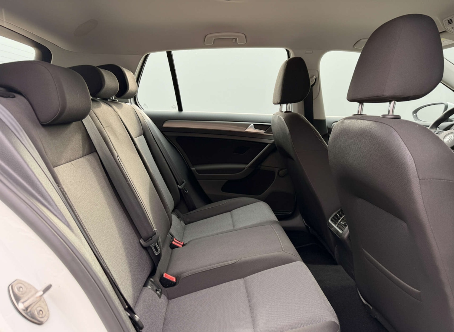 Used Volkswagen Golf 2015 for sale - 76904930: Photo 17