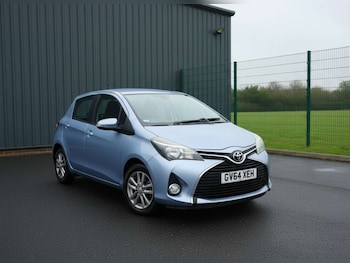 Used Toyota Yaris 2014 for sale - 79068046: Photo