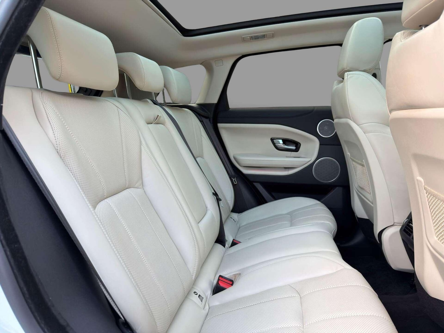 Used Land Rover Range Rover Evoque 2015 for sale - 76337617: Photo 16