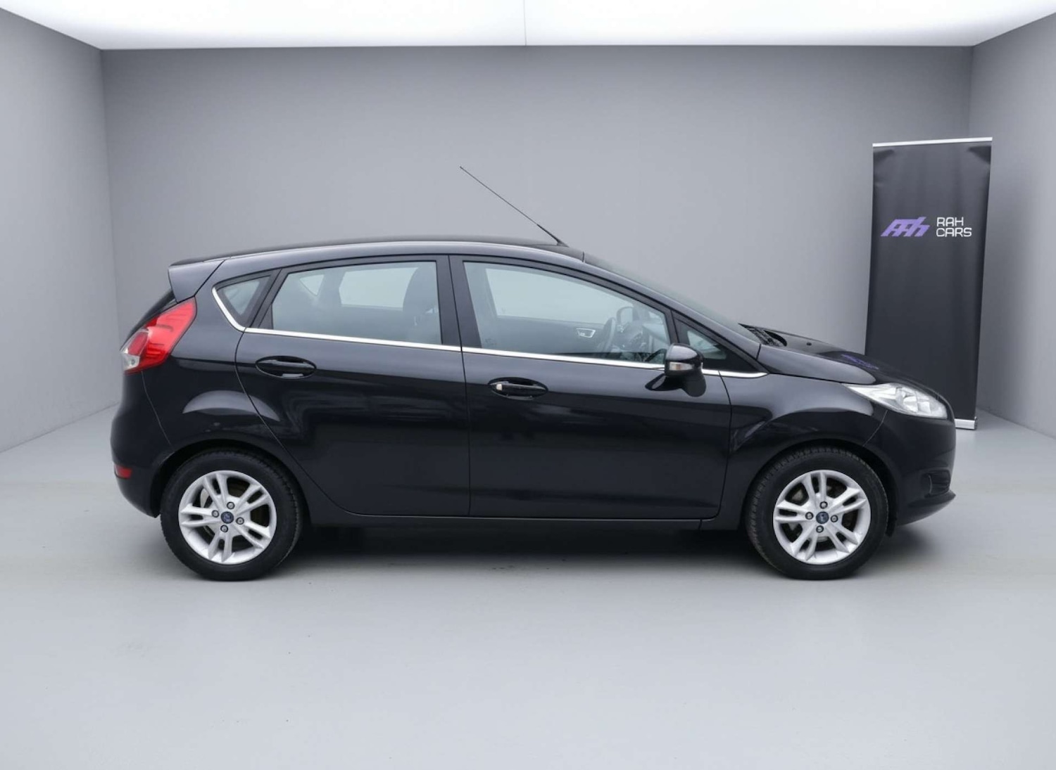 Used Ford Fiesta 2015 for sale - 77609423: Photo 41