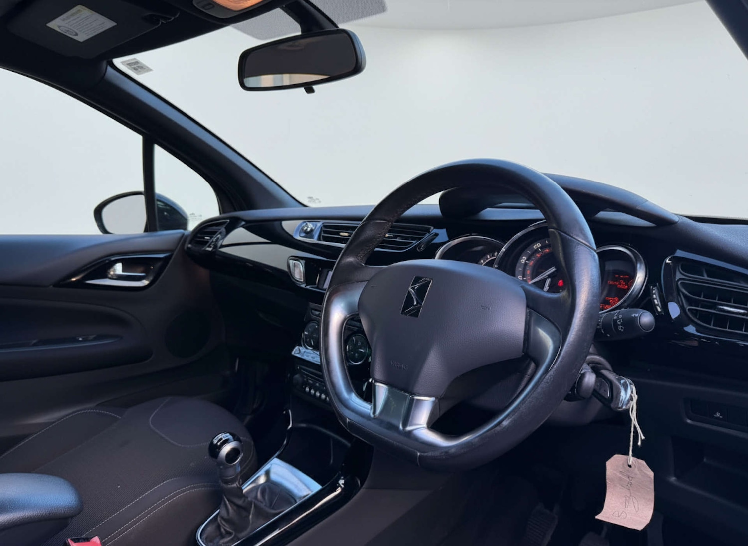 Used Citroen DS3 2012 for sale - 76904933: Photo 11