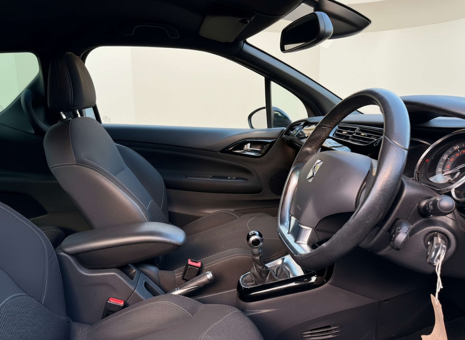 Used Citroen DS3 2012 for sale - 76904933: Photo 23