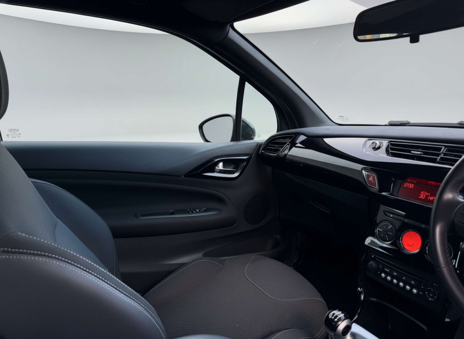 Used Citroen DS3 2012 for sale - 76904933: Photo 31