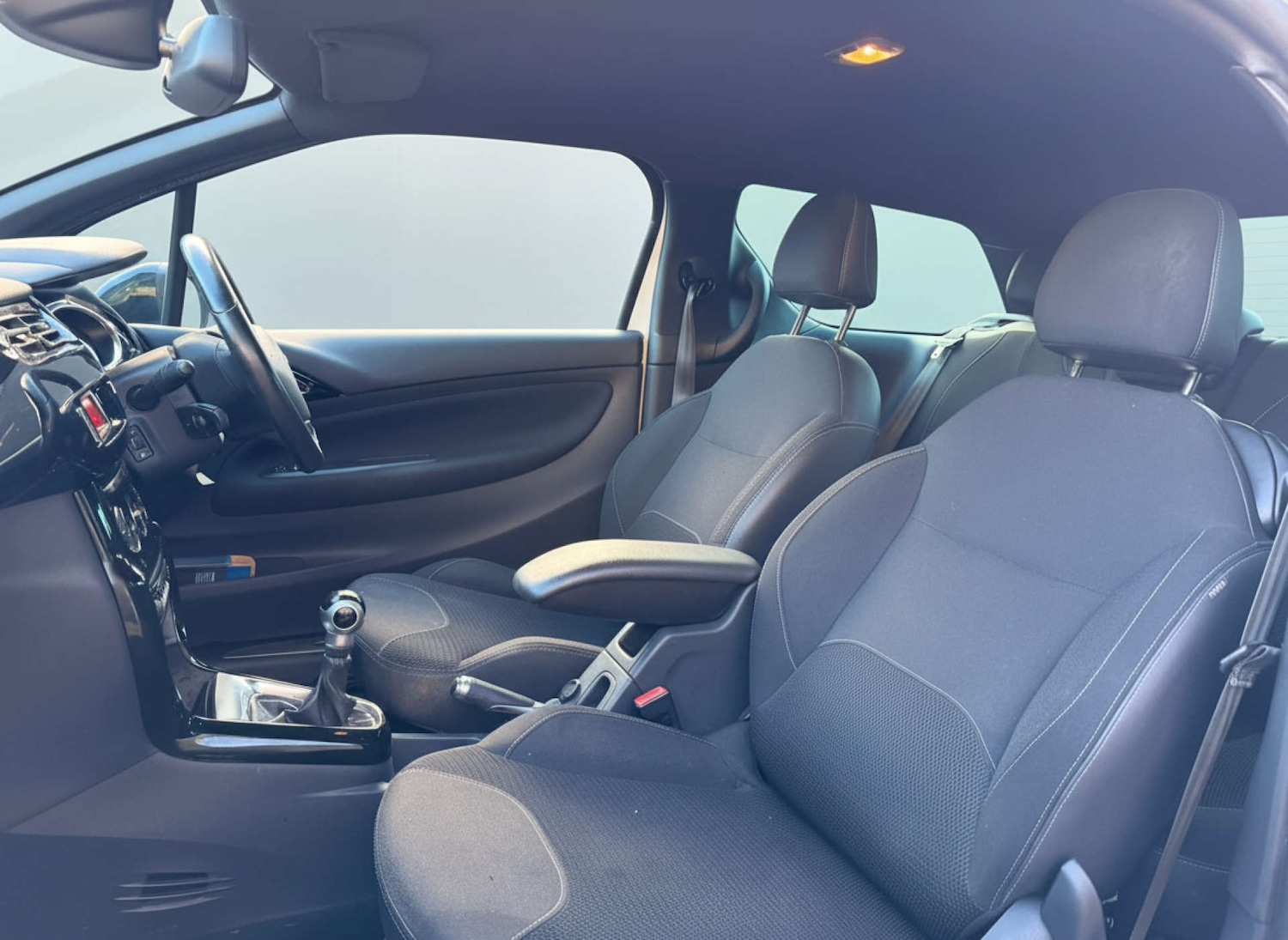 Used Citroen DS3 2012 for sale - 76904933: Photo 39