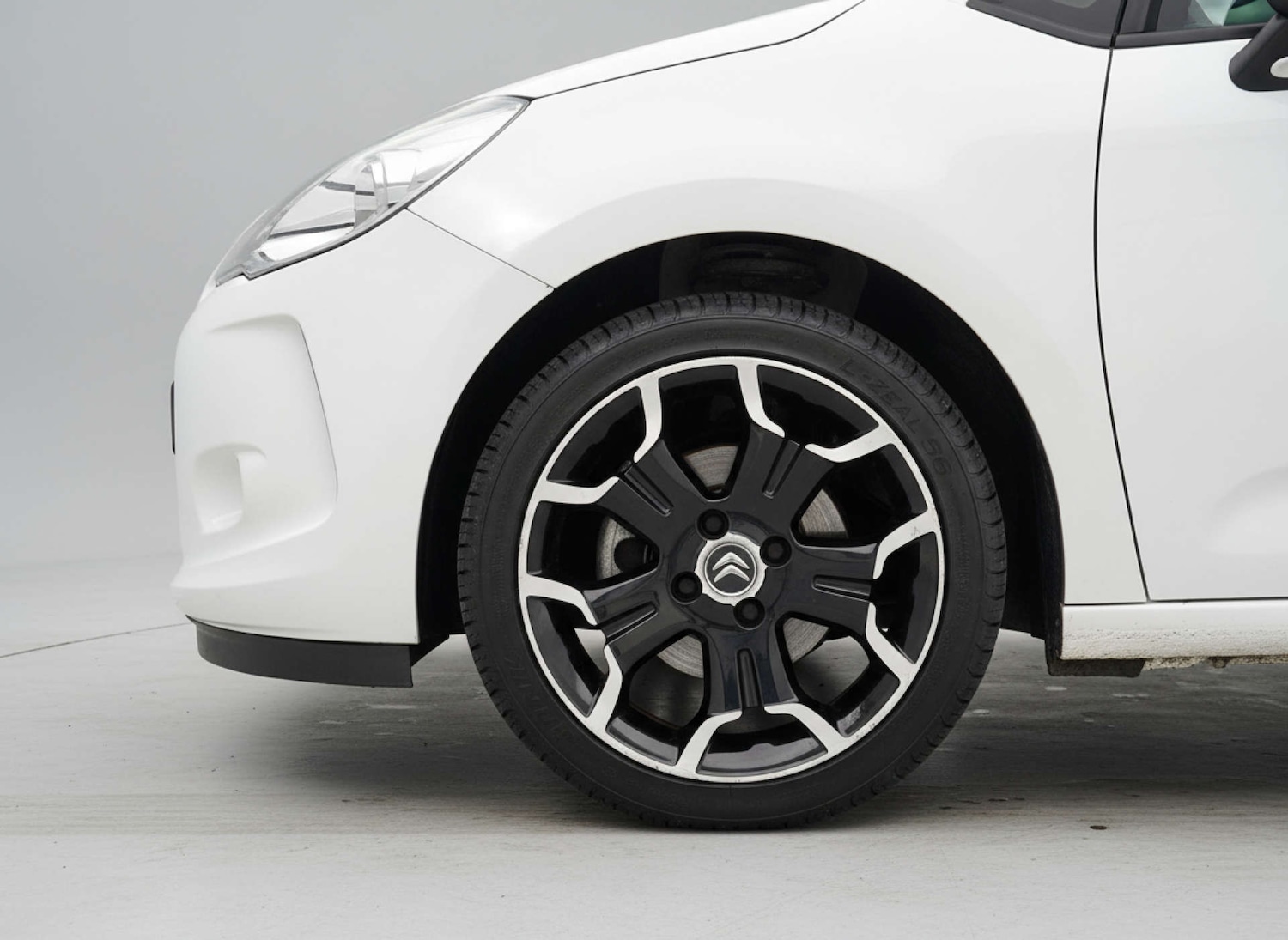 Used Citroen DS3 2012 for sale - 76904933: Photo 42