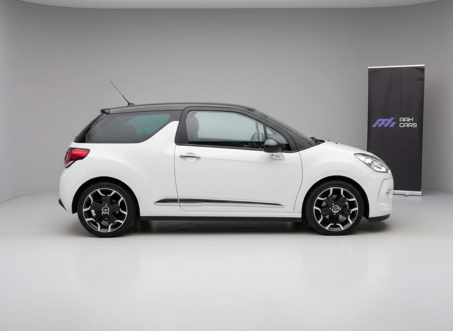 Used Citroen DS3 2012 for sale - 76904933: Photo 59