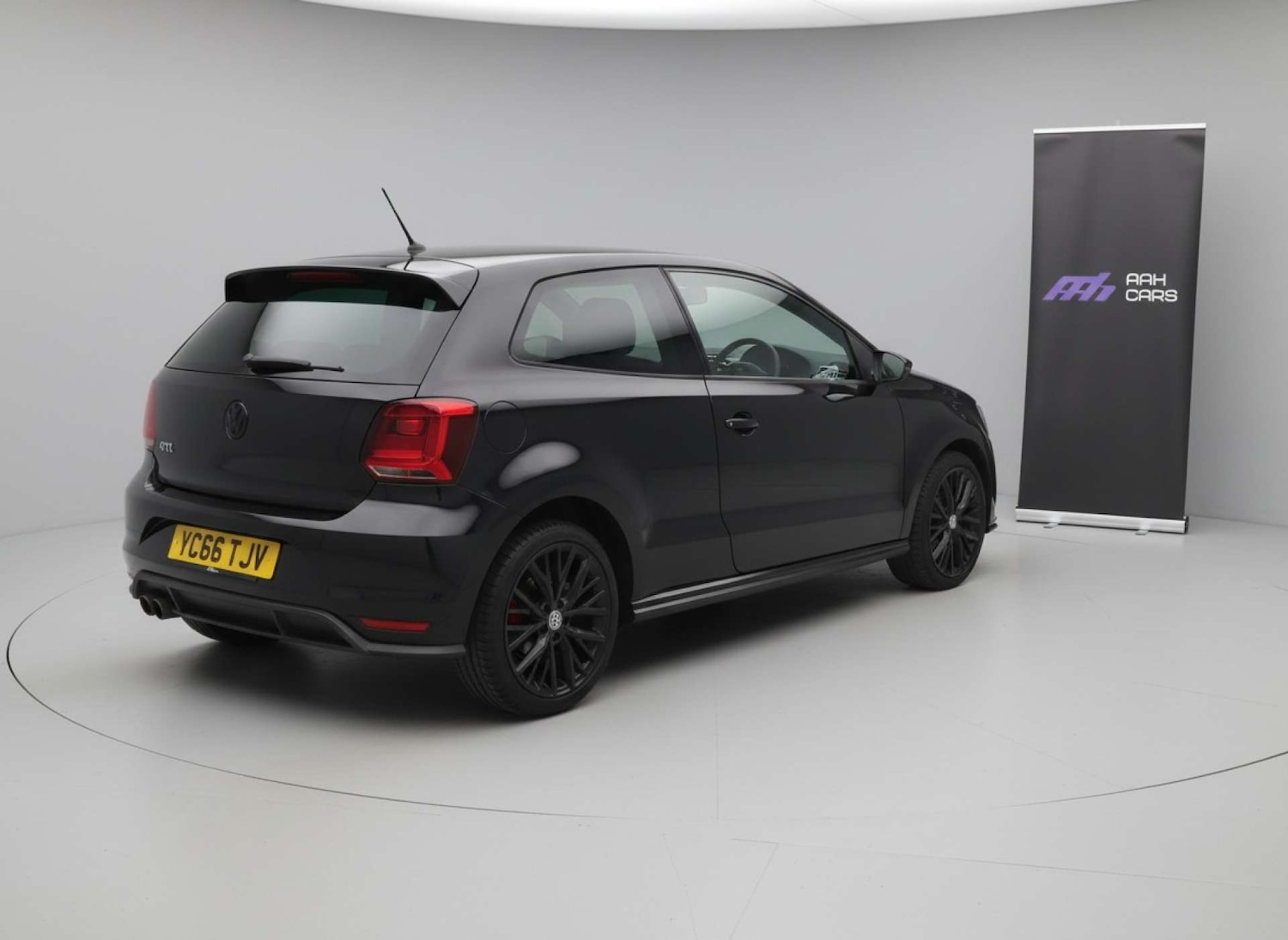 Used Volkswagen Polo 2016 for sale - 78061461: Photo 2