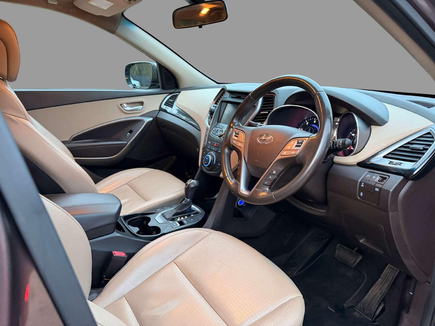 Used Hyundai Santa Fe 2014 for sale - 76377660: Photo 11