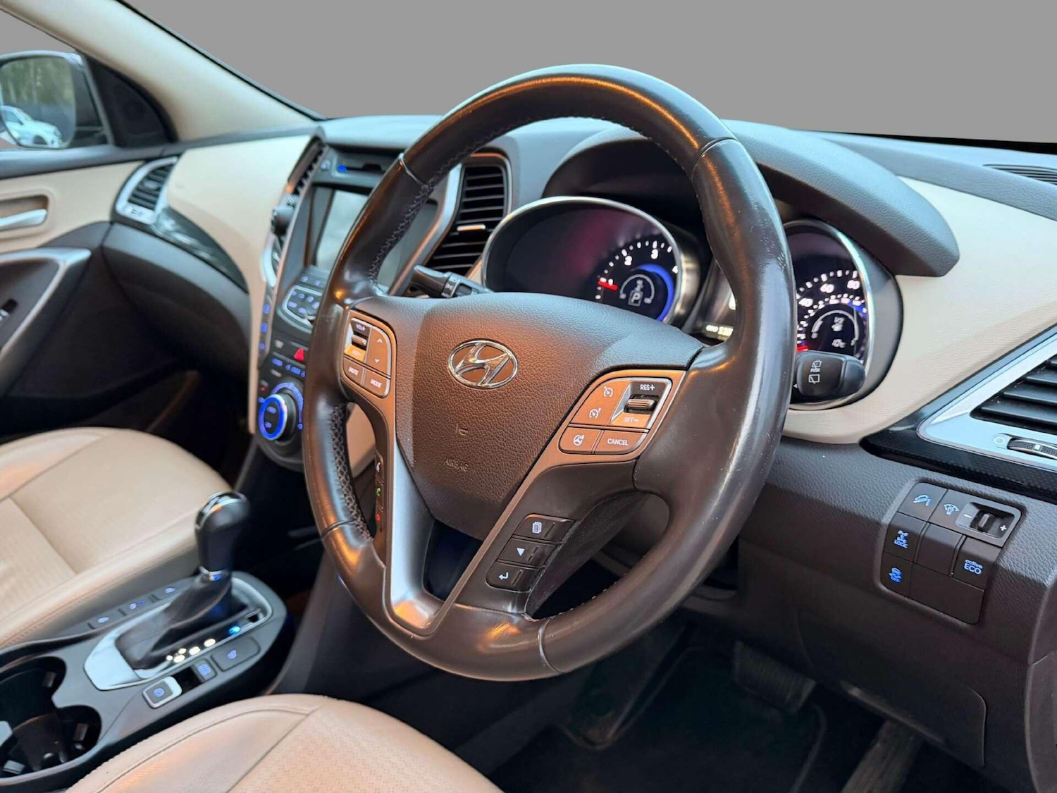 Used Hyundai Santa Fe 2014 for sale - 76377660: Photo 24